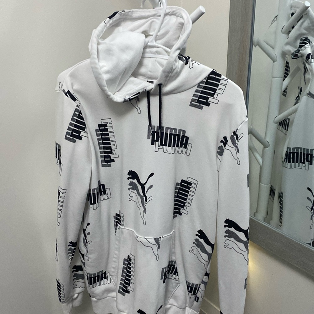 Men’s puma hoodie